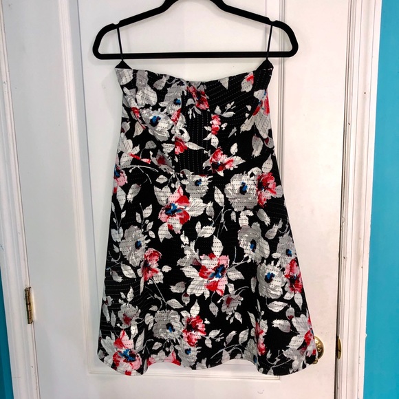 NWOT Express Floral Dress - Picture 2 of 6